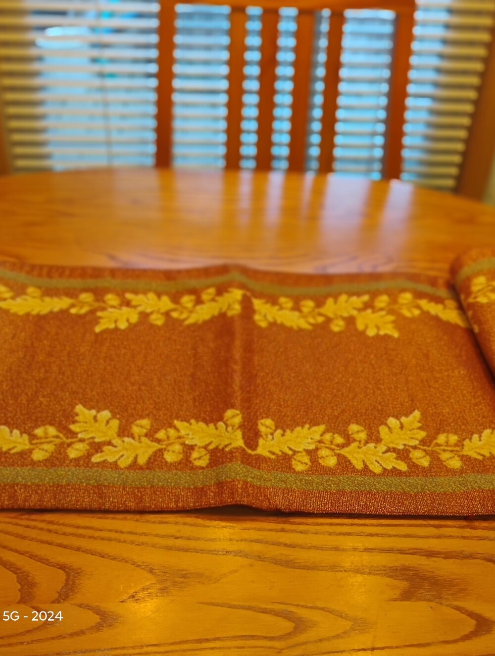 Decorative Brown and Gold Table Runner - Home Dining